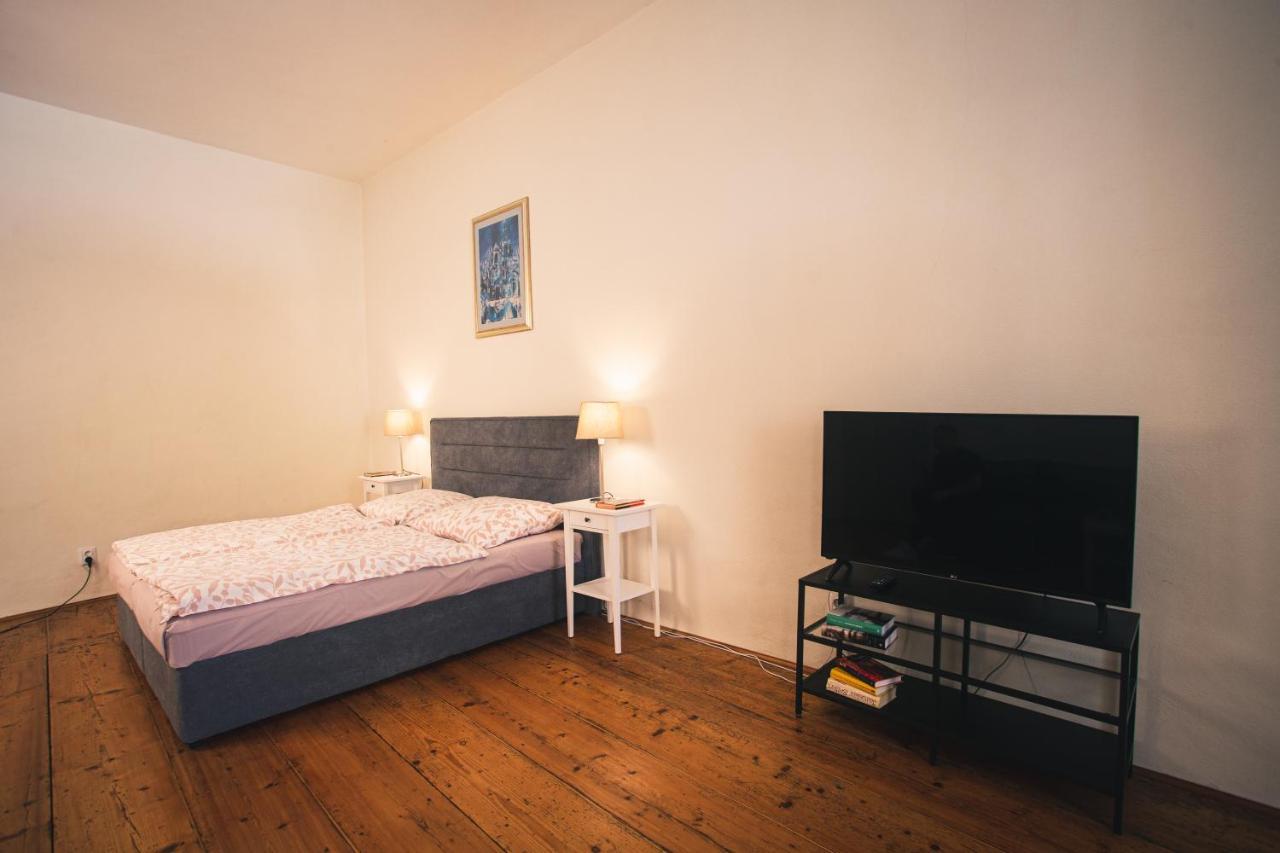 Downtown Apartments Cesky Krumlov Luaran gambar