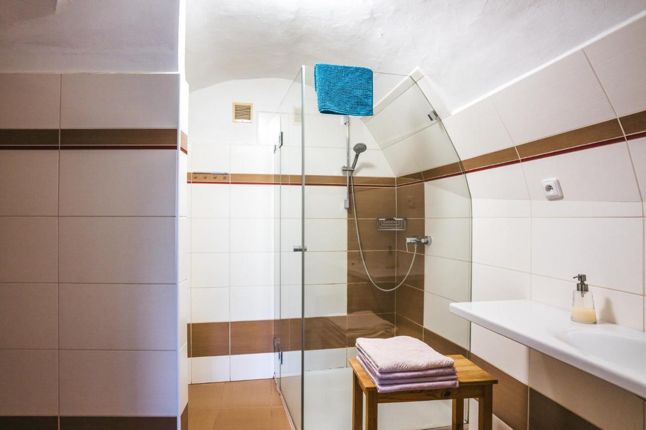 Downtown Apartments Cesky Krumlov Luaran gambar
