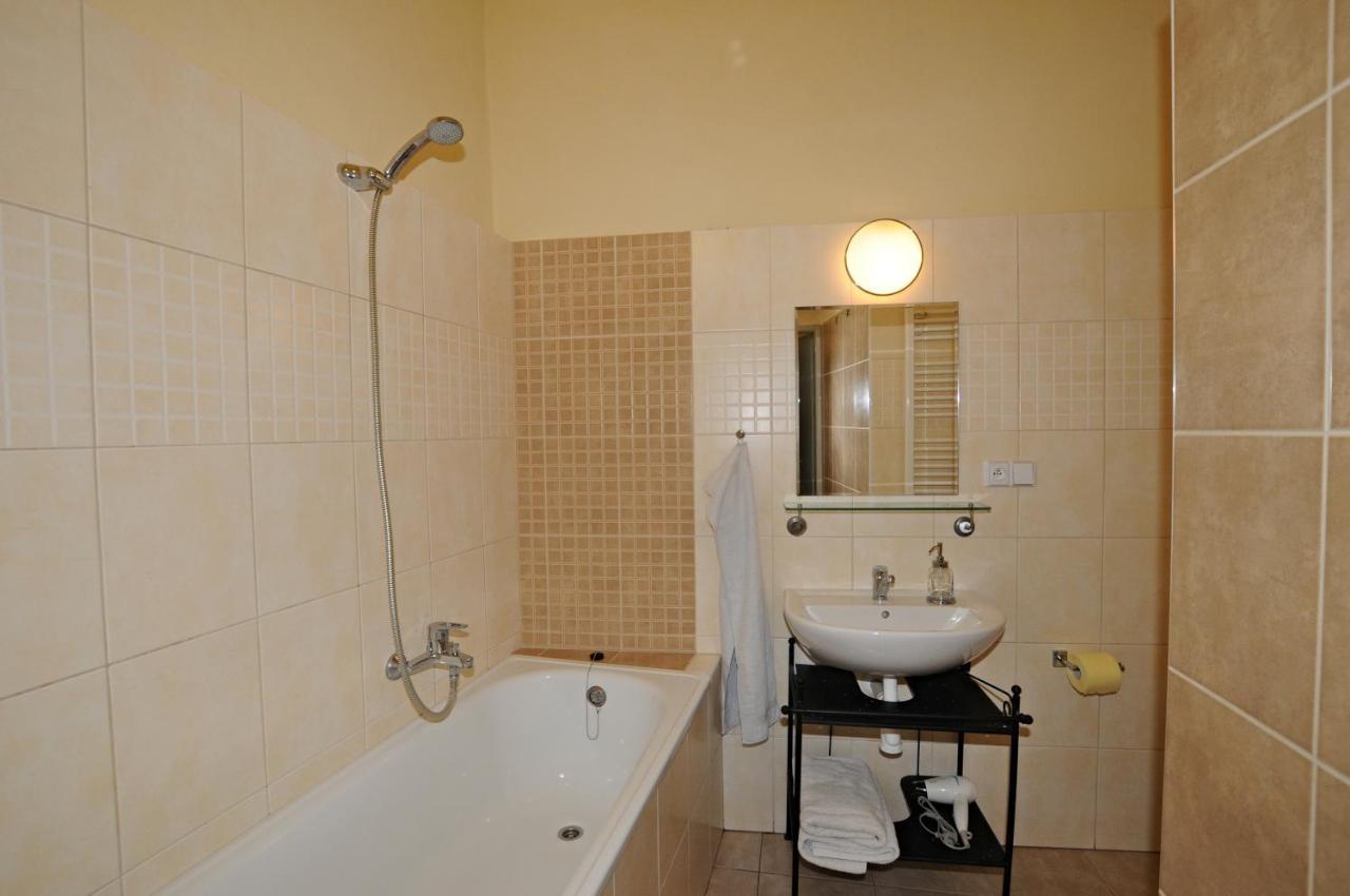 Downtown Apartments Cesky Krumlov Luaran gambar